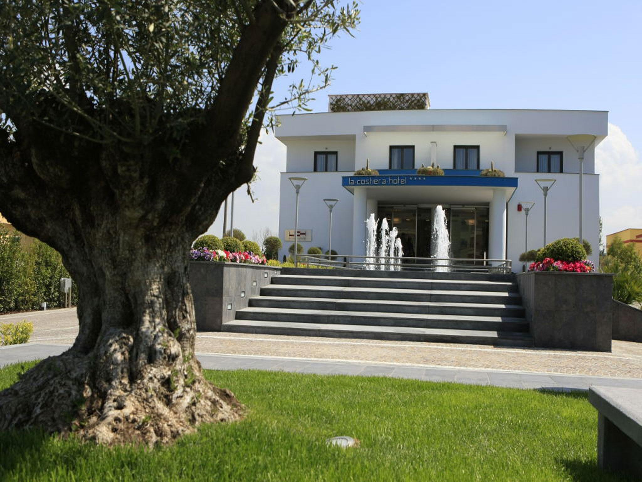 La Costiera Hotel Varcaturo Exterior photo